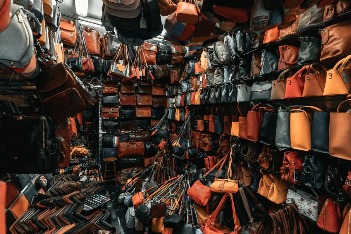 Luggage & Accessories Wholesaler